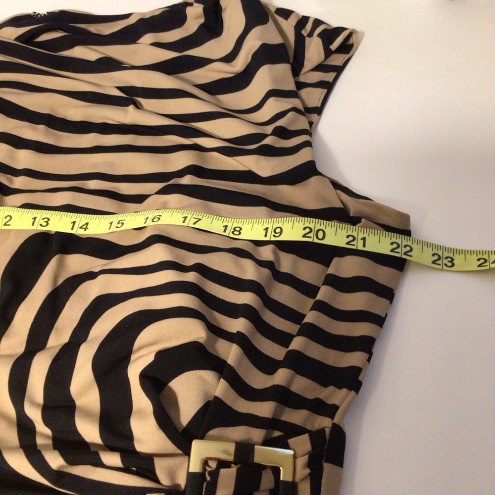Tahari Arthur S Levine Black and Tan Dress Size 16W - Picture 9 of 13